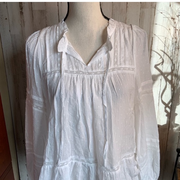 LOFT Tops - Never worn ! Loft ladies white blouse. Size M.